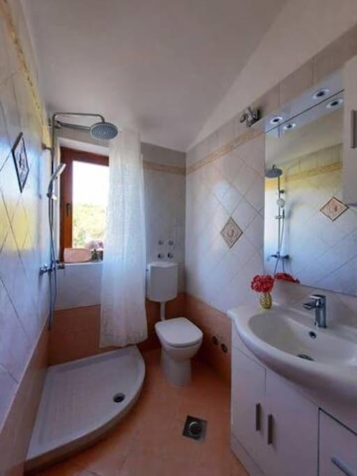 Holiday Home For 8 People, Pool + Sea View Vilanija Eksteriør bilde
