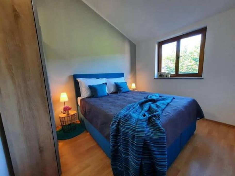Holiday Home For 8 People, Pool + Sea View Vilanija Eksteriør bilde